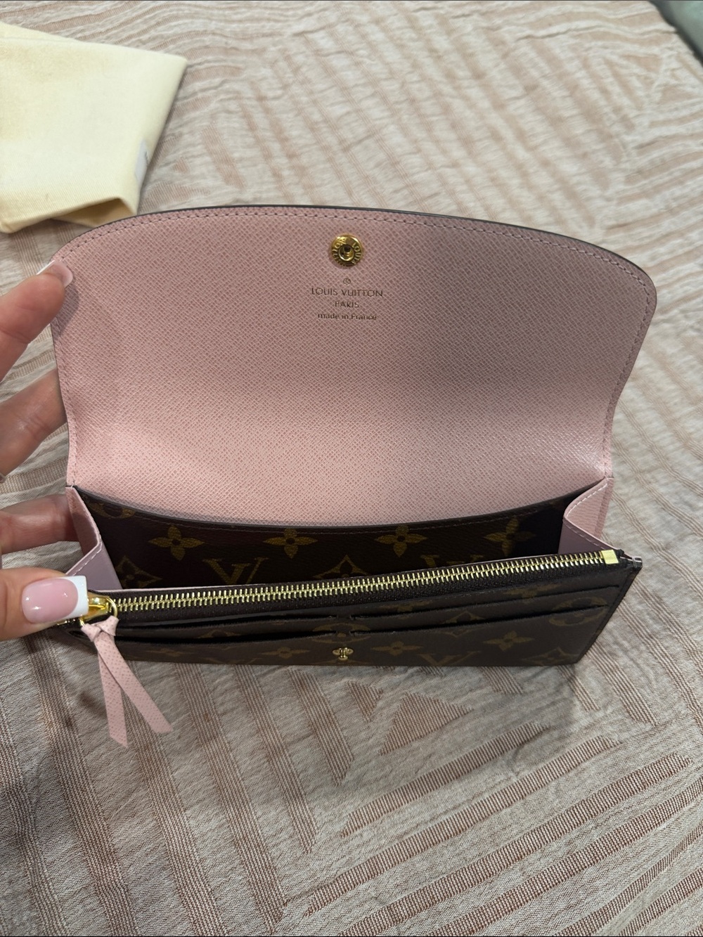 Louis Vuitton Monogram Sarah Wallet with Pink Interior